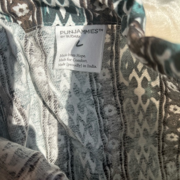 Punjammies by Sudara Small Black & White Drawstring Decorative Gift Bag - Picture 2 of 5